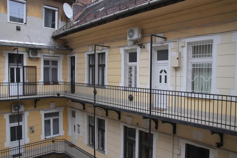 Cosy Nest Apartment Budapest Luaran gambar
